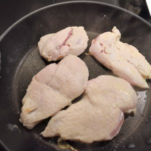 Nem og sund aftensmad: Rispapirsruller med kylling Mad   